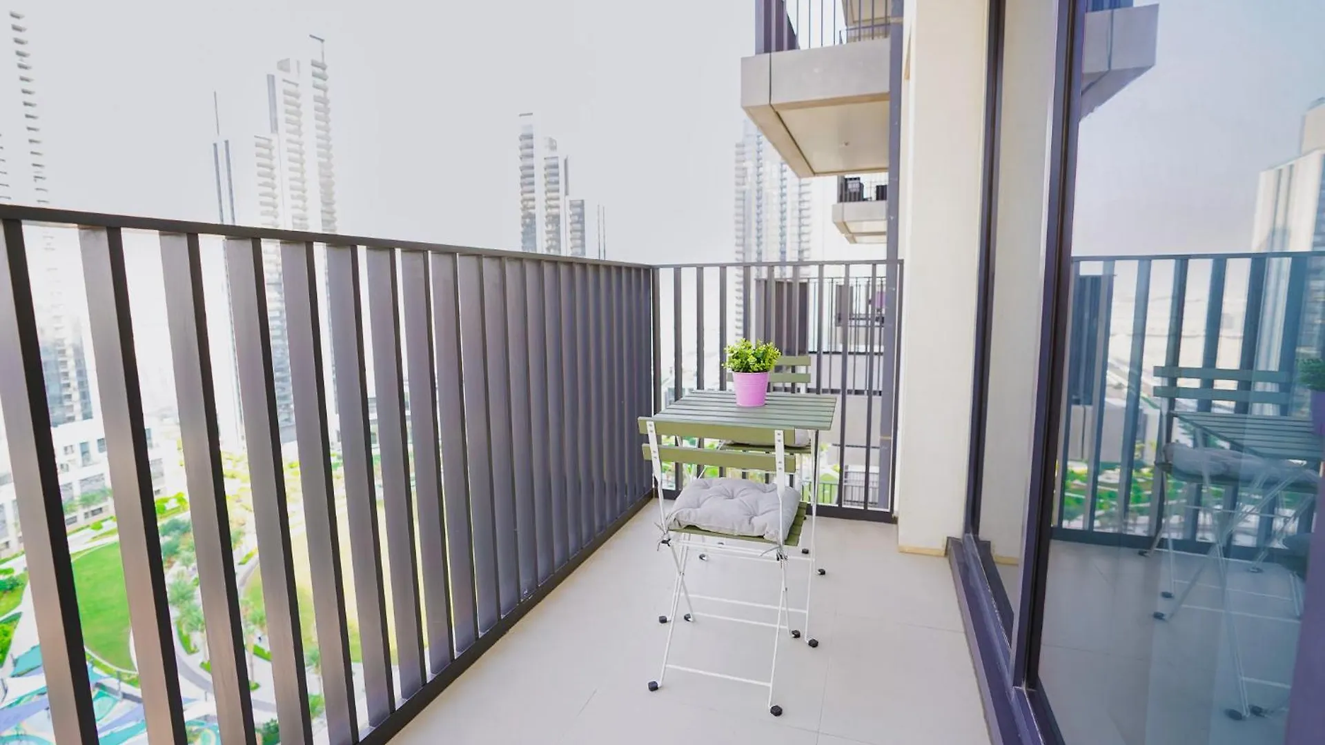 Citihome- Iconic 1Br Stylish Living At Creek Horizon Dubai